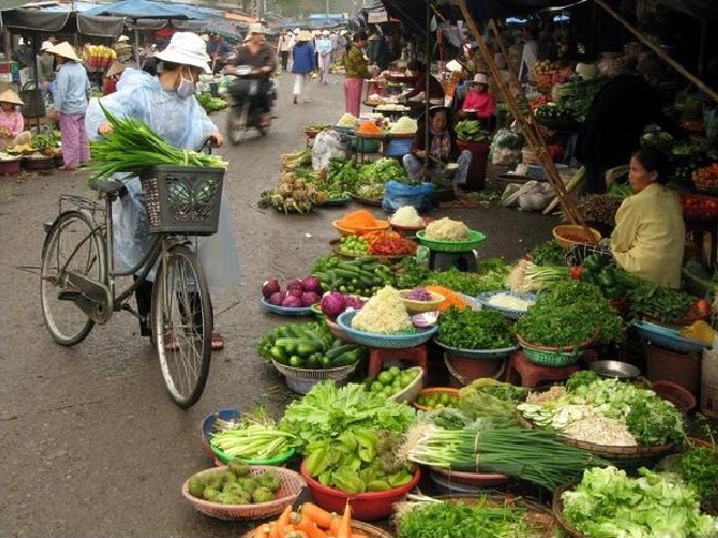 Pierre-Yves-Bertheault-au-marche-vietnam