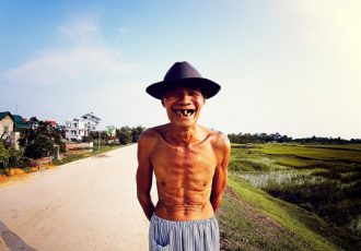 beau-sourire-homme-vietnamien