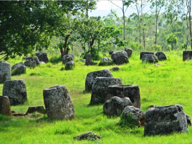 champ-de-jarre-a-xieng-khouang-au-laos