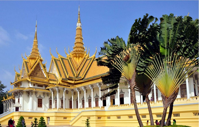 palais-royal-au-cambodge