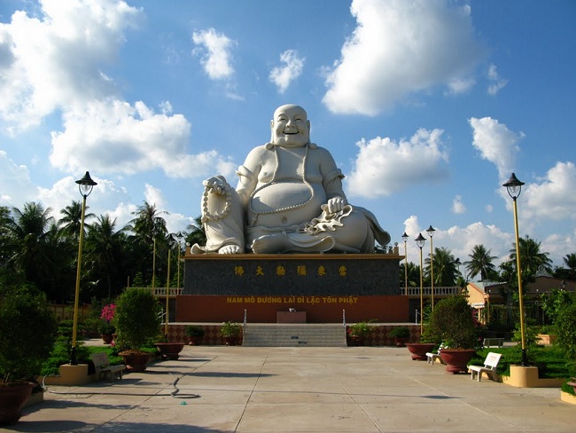 statue-du-bouddha-a-mytho-vietnam