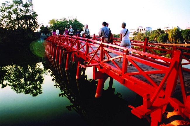 ponte vermelha-hanoi-vietnam