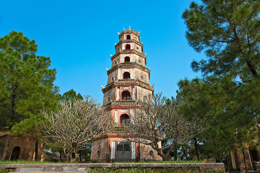 pagode da senhora celestial matiz vietnam