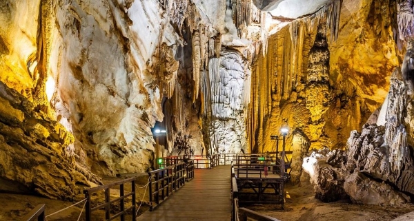 caverna na phoong ba be vietnam viagem