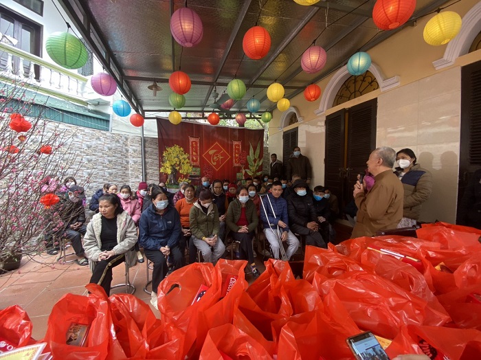 charite a hoptital ha dong hanoi6 Oferecer presentes do Tet no Lunar New Year 2023