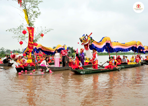 festival de truong yen ninh binh vietnam