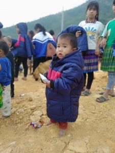 la visite du pere noel au village de lao9