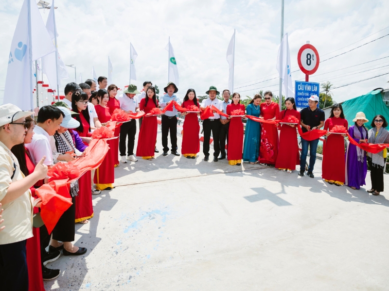 Cerimónia de inauguração da ponte de Vinh Lân, Cân Tho