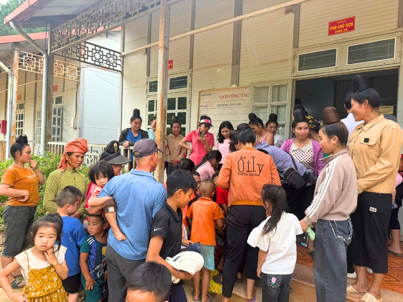 muitas familias perderam tudo na sequencia do tufao yagi