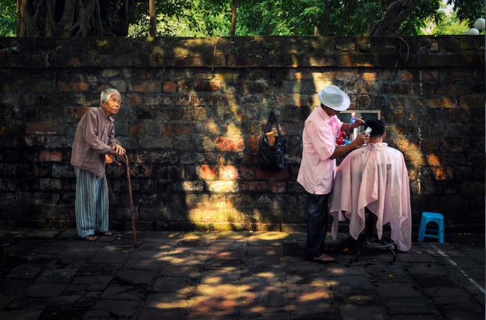 coiffeur-de-rue-hanoi