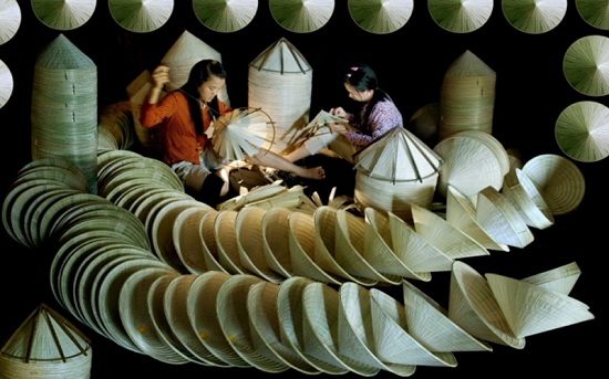 beau-chaupeau-conique-de-hue