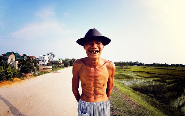 beau-sourire-homme-vietnamien