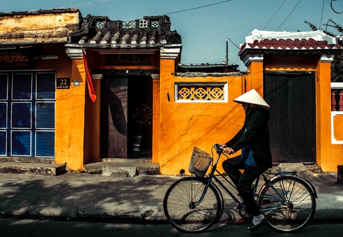 la-rue-de-hoi-an-au-vietnam