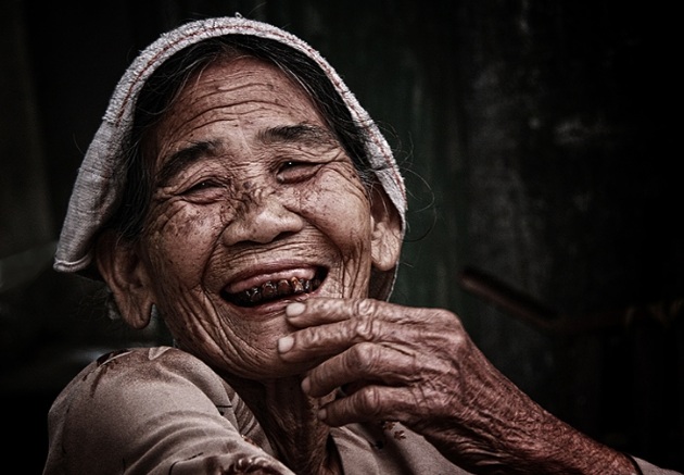 une-vieille-femme-vietnamienne-au-nord