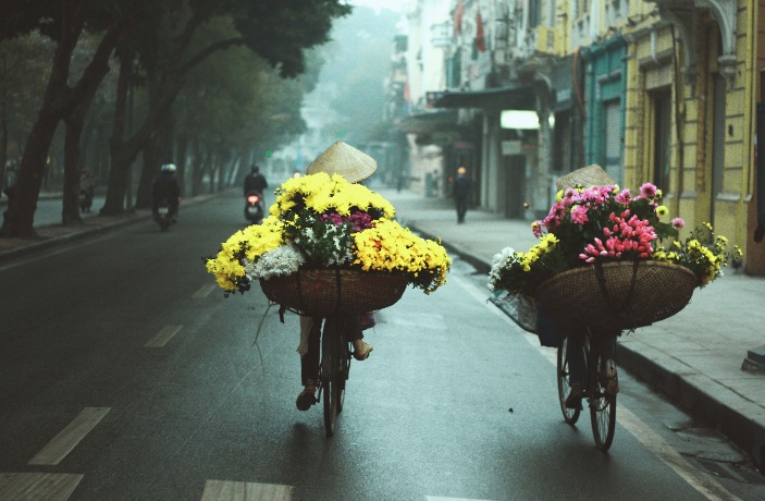 vendeuses-dans-la-capitale-de-hanoi