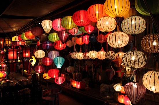 les-lampes-colorees-hoian