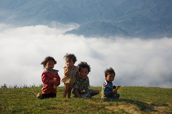 enfants-amusants-sapa