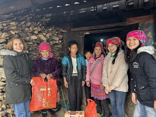 ajuda humanitaria em lao cai 12